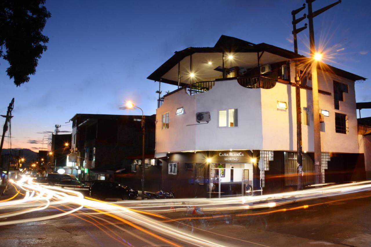 Hostal Casa Blanca タラポト エクステリア 写真